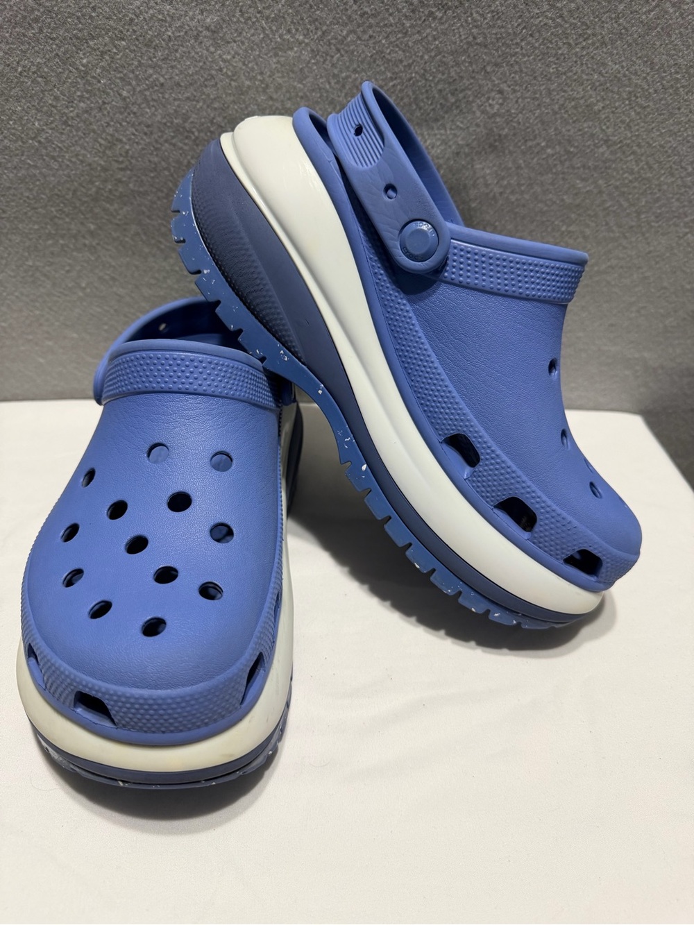 Crocs Mega Crush Chunky Heavy Clogs 8W/6M Adult Unisex Elemental Blue